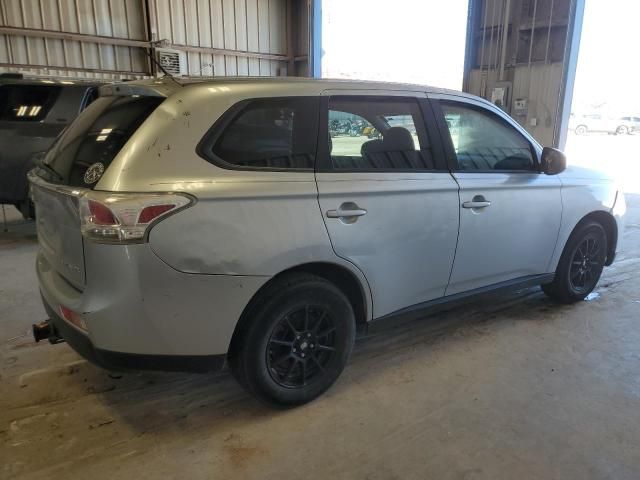 2014 Mitsubishi Outlander ES