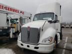 2014 Kenworth T680 Semi Truck