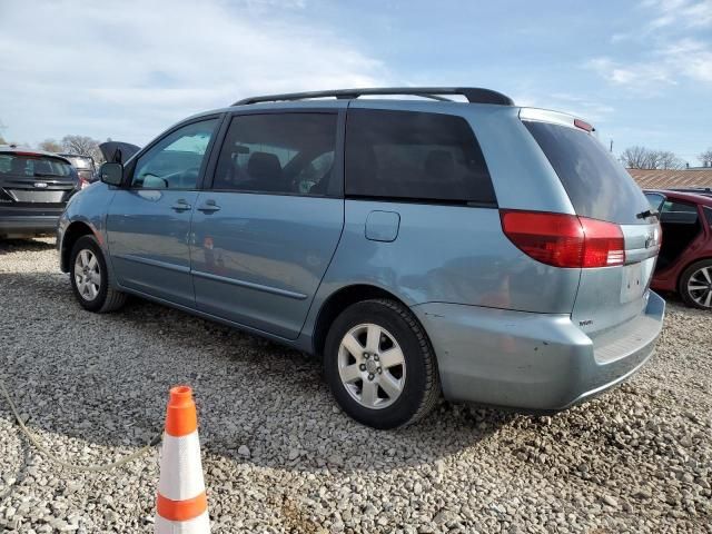 2004 Toyota Sienna CE