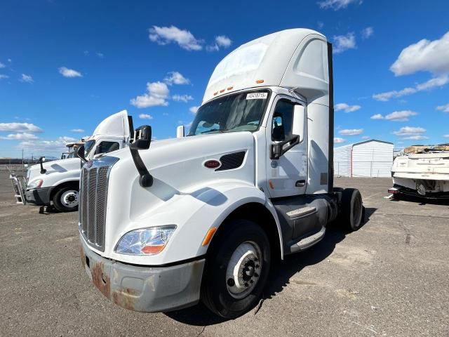 2016 Peterbilt 579