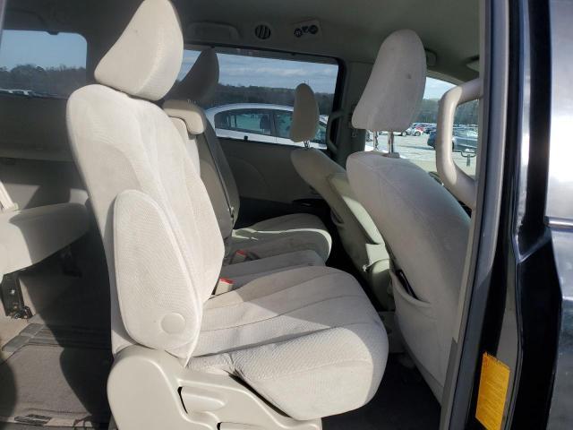 2011 Toyota 2011 Toyt Sienna le