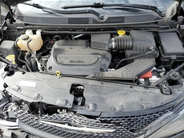 2021 Chrysler Voyager LXI