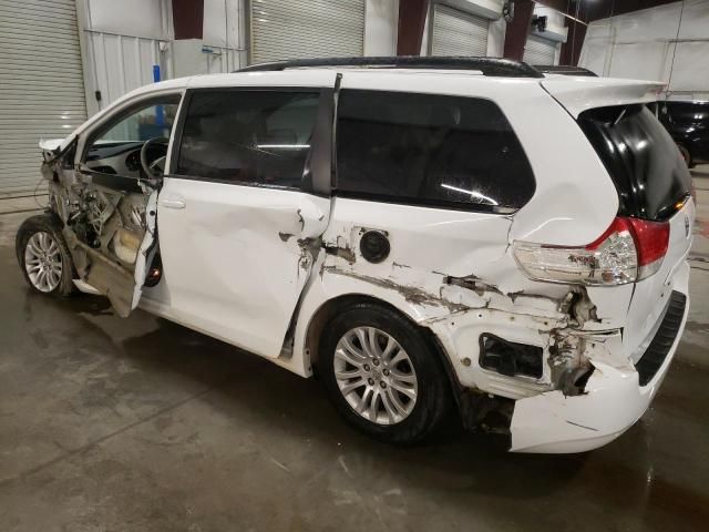 2014 Toyota Sienna XLE