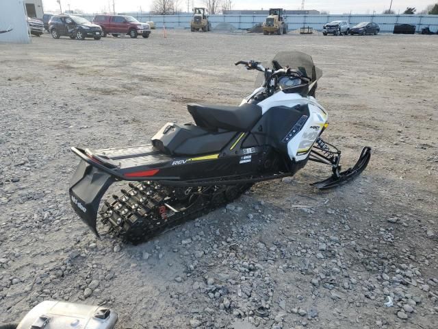 2017 Skidoo 2017 Skidoo MXZ TNT