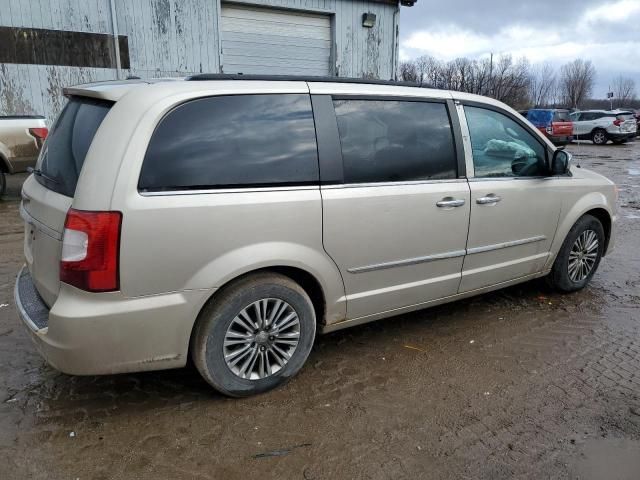 2013 Chrysler Town & Country Touring L