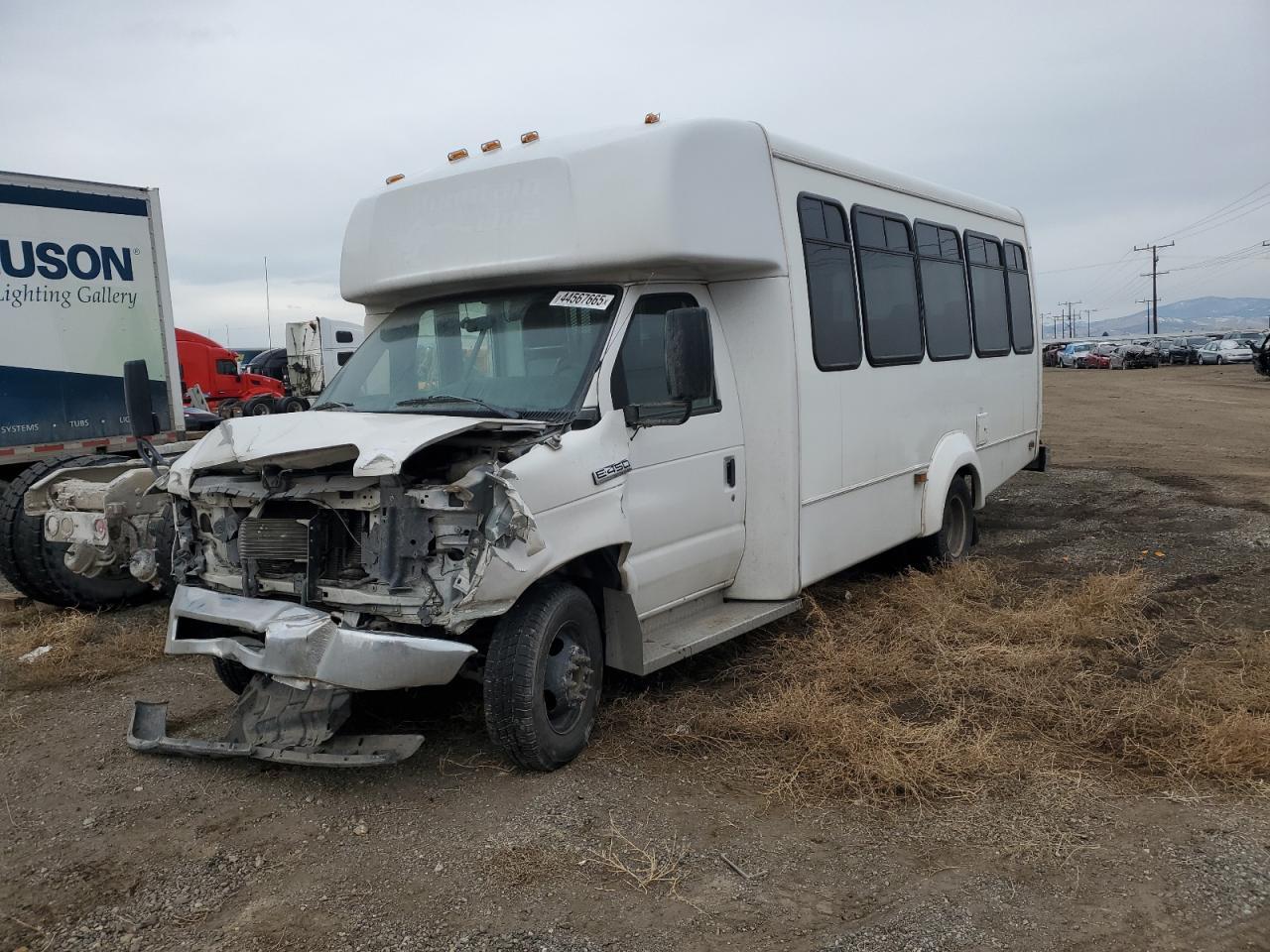 2019 Ford Econoline E450 Super Duty Cutaway van