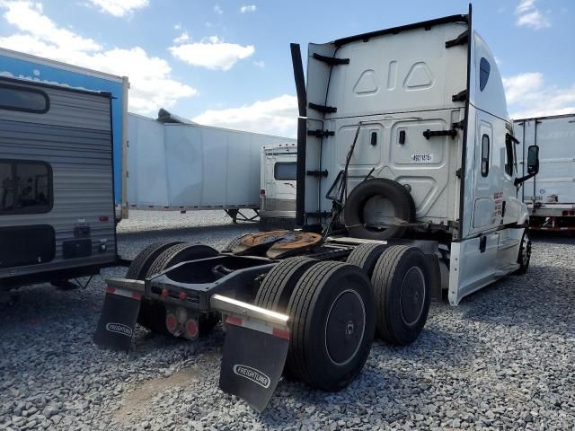 2021 Freightliner Cascadia 126 Semi Truck