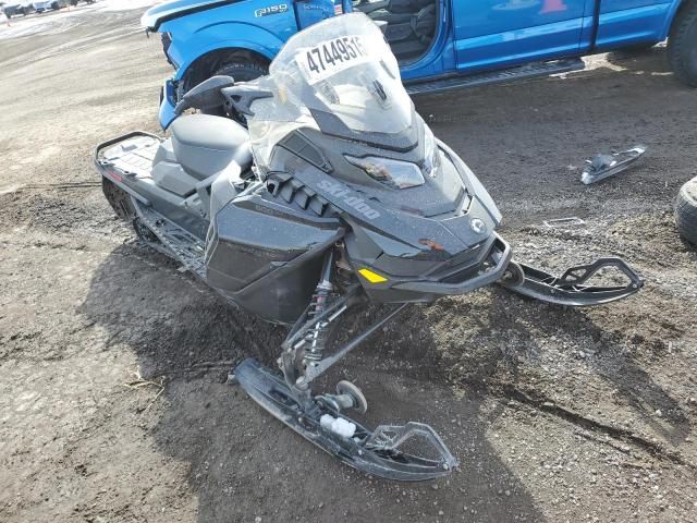 2024 Skidoo 2024 Skidoo Renegade