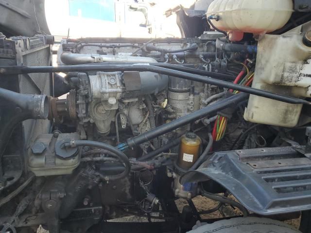 2007 Freightliner Conventional ST120