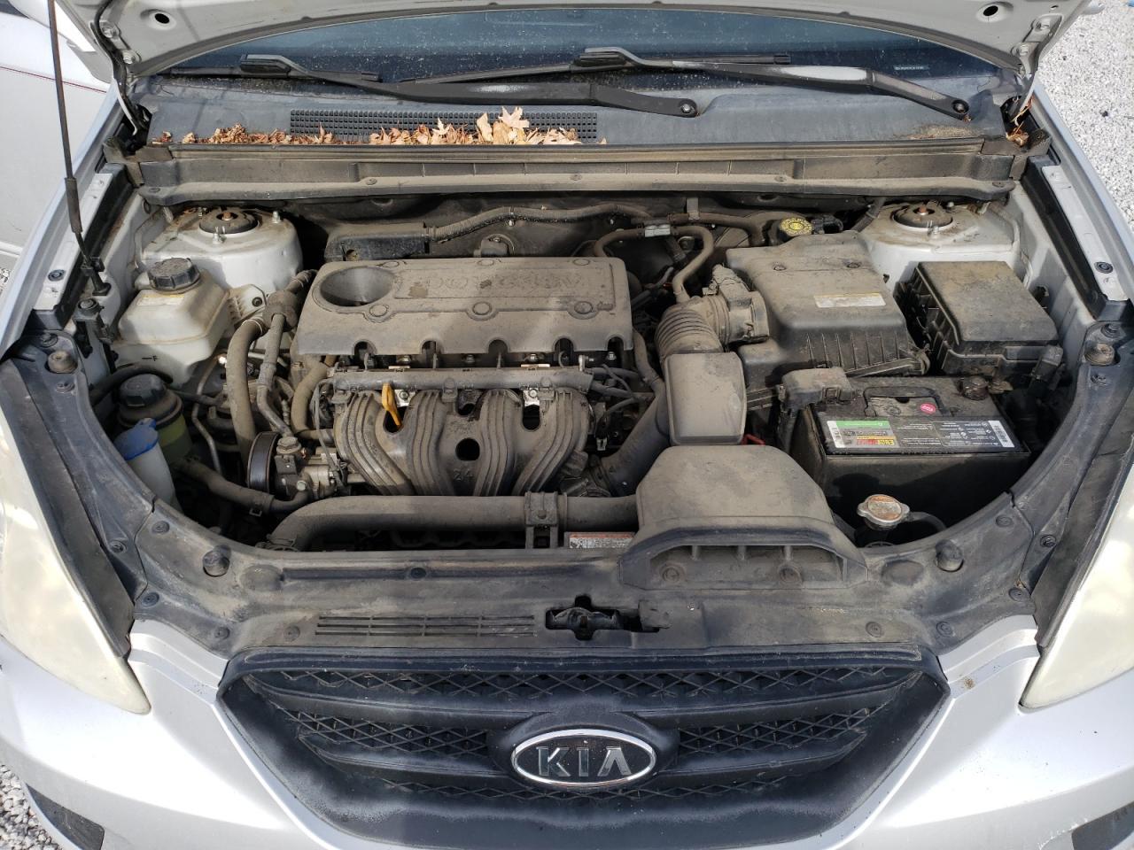2008 KIA Rondo Base
