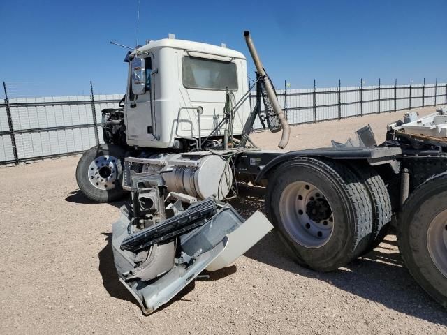 2020 Mack Pinnacle