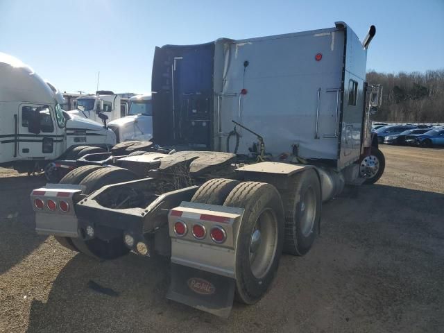 2007 Peterbilt 379 Semi Truck