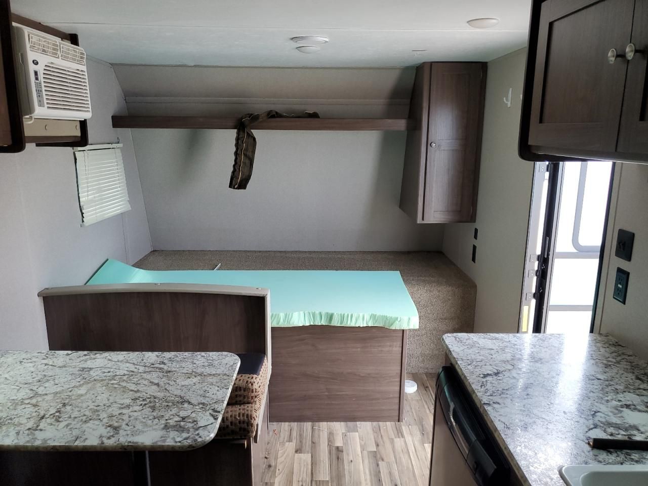 2019 Keystone 2019 Dutchman Hideout