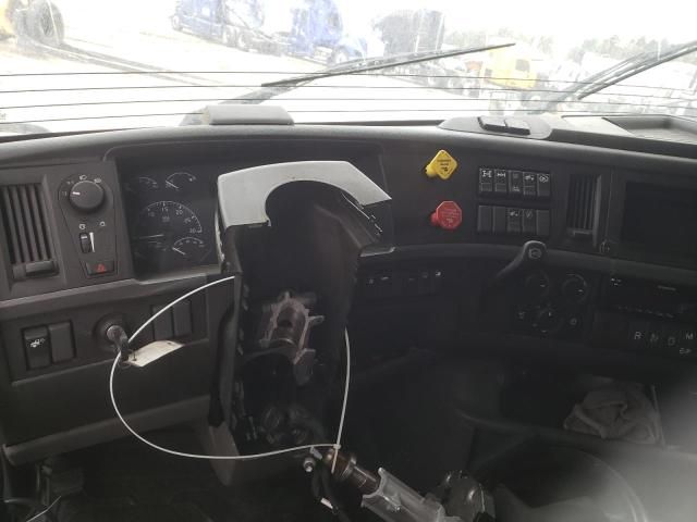 2020 Volvo VNL Seemi Truck