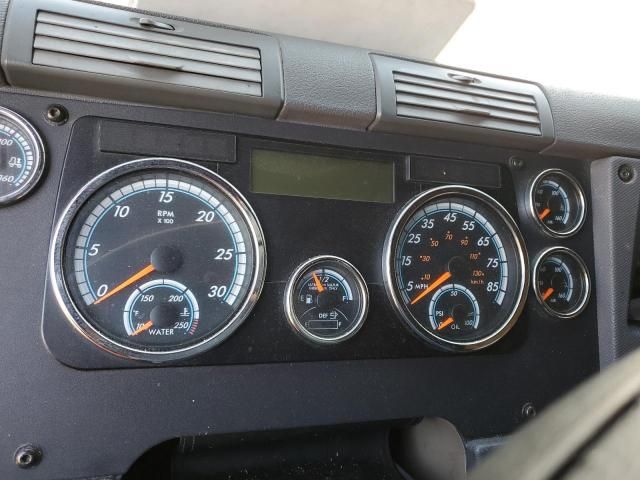 2017 Freightliner Cascadia 125 Semi Truck