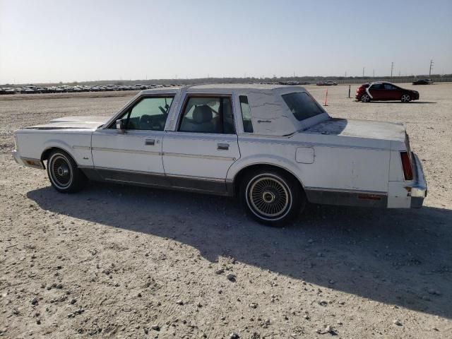 1988 Lincoln Town Car Signature