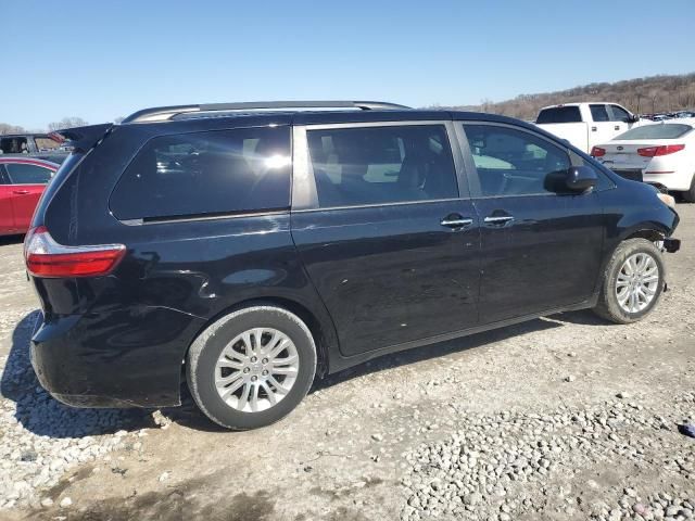 2015 Toyota Sienna XLE