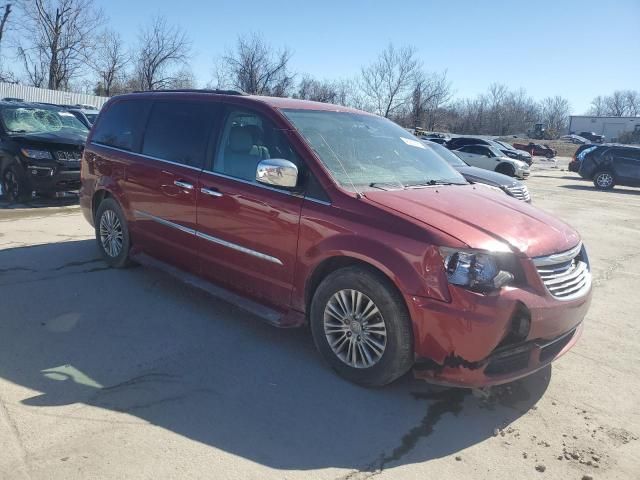 2013 Chrysler Town & Country Touring L