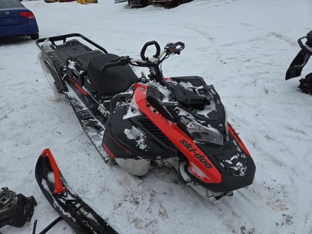 Salvage motorcycles for sale at Montreal Est, QC auction: 2021 Skidoo 2021 Skidoo Expedition