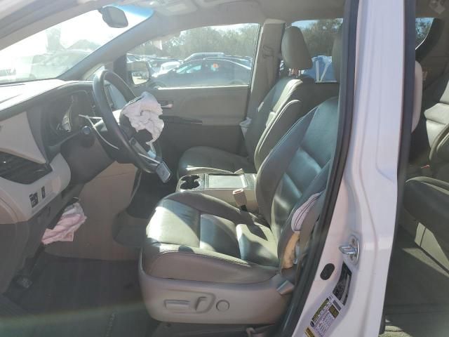 2017 Toyota Sienna XLE