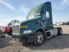 2016 Mack CXU612 Semi Truck