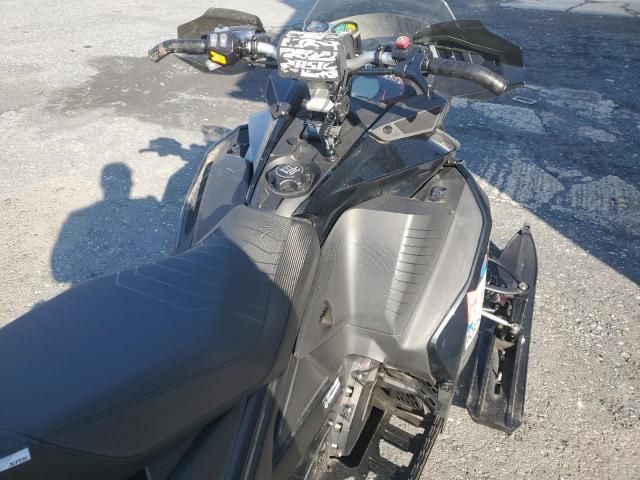 2019 Skidoo 2019 Skidoo Renegade