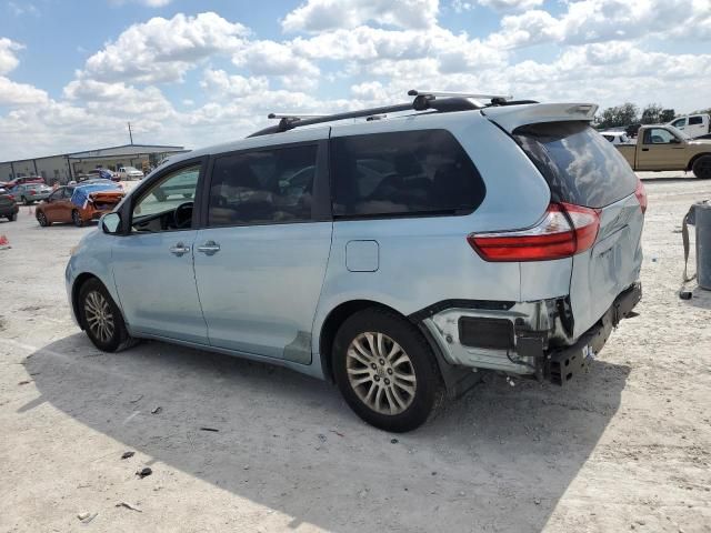 2016 Toyota Sienna XLE