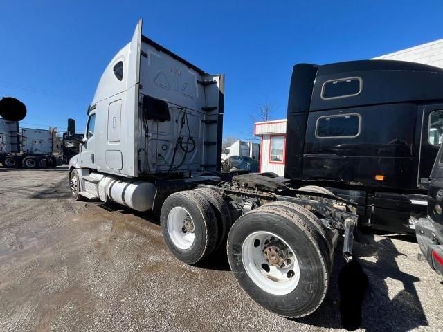 2019 Freightliner Cascadia 126