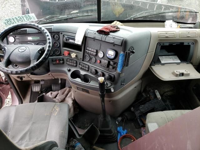 2011 Freightliner Cascadia 125