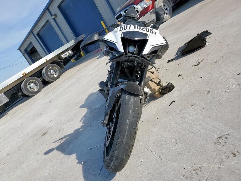 2024 Yamaha YZFR7