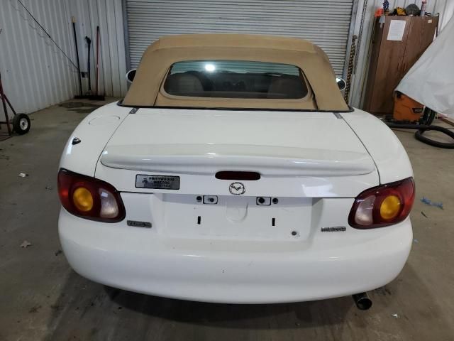 2000 Mazda MX-5 Miata Base