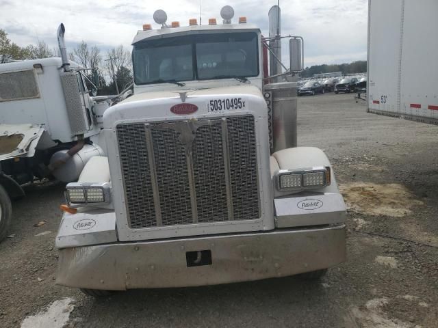 2004 Peterbilt 379 Semi Truck