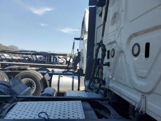 2020 Freightliner Cascadia Semi Truck