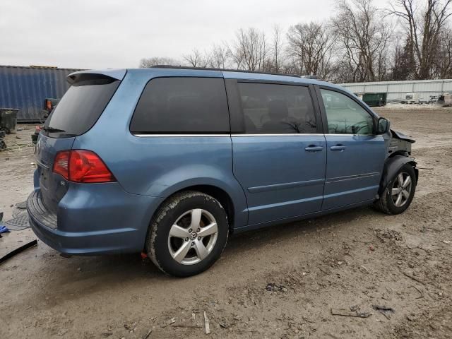 2011 Volkswagen Routan SE