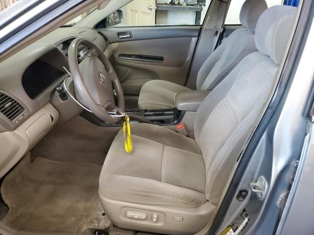 2005 Toyota Camry le