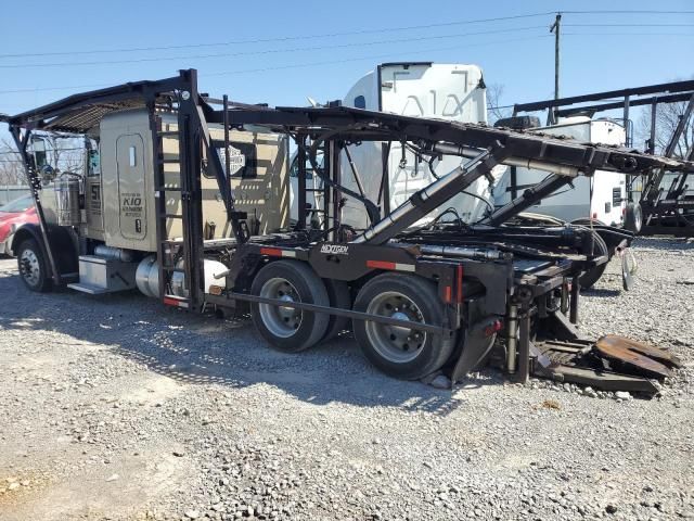 2015 Peterbilt 389 Car Carrier Truck