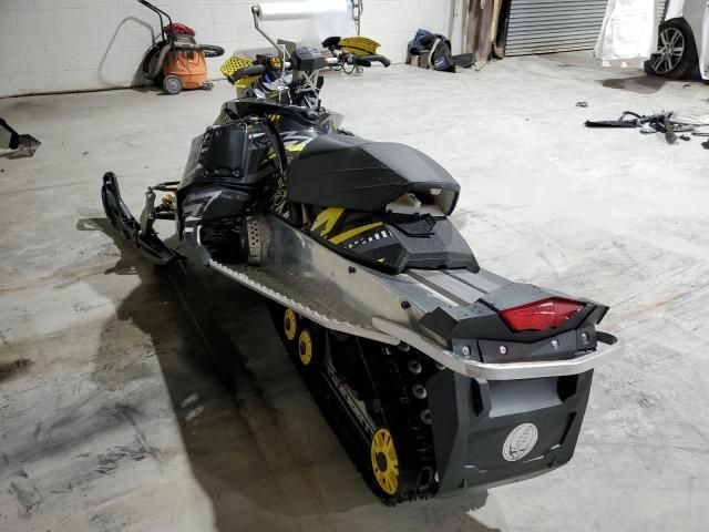 2010 Skidoo 2010 Skidoo MXZ