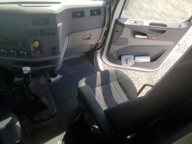 2015 Peterbilt 579 Truck Cab AND Chassis