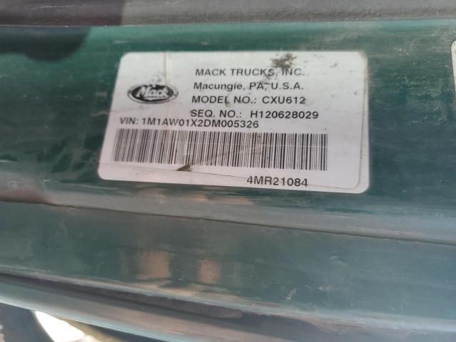 2013 Mack CXU600 Semi Truck