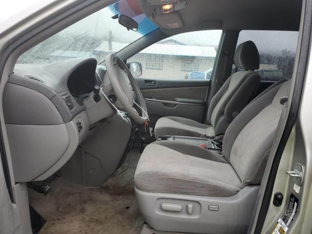 2009 Toyota Sienna CE