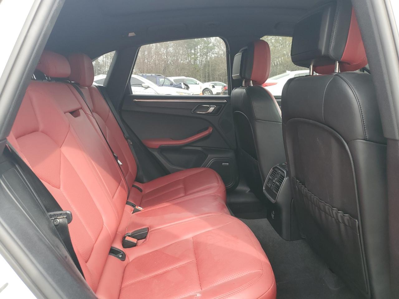 2021 Porsche Macan gts