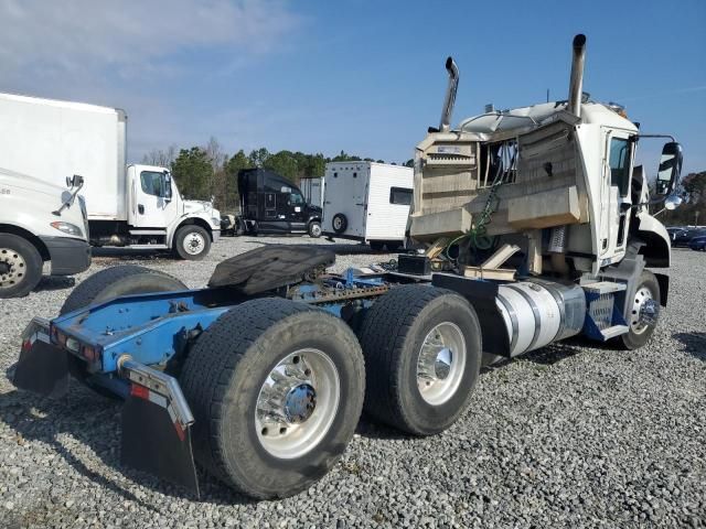 2013 Mack 600 CXU600