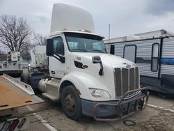 Salvage trucks for sale at Woodhaven, MI auction: 2019 Peterbilt 579 Semi Truck