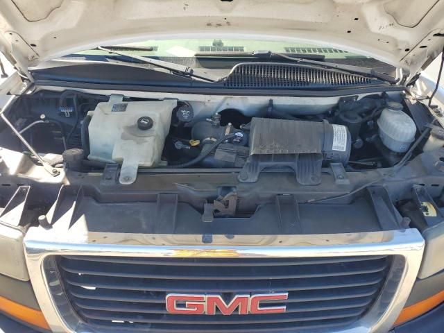 2004 GMC Savana G3500