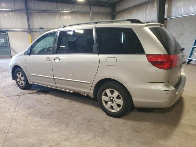 2004 Toyota Sienna CE