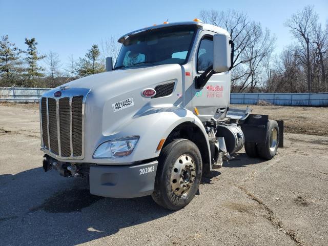 2021 Peterbilt 579 Semi Truck