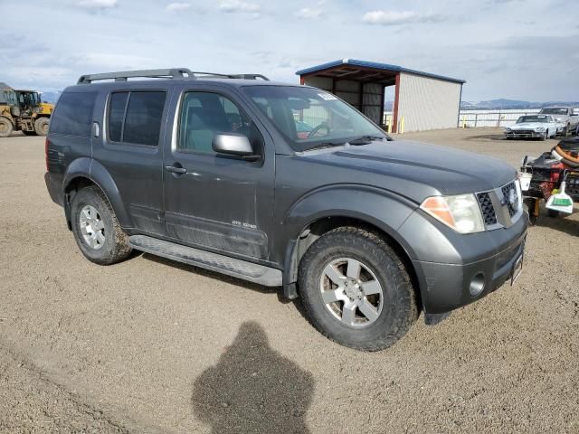 2005 Nissan Pathfinder LE