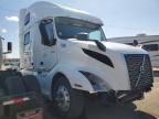 2019 Volvo VNL Semi Truck