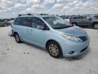 2016 Toyota Sienna XLE