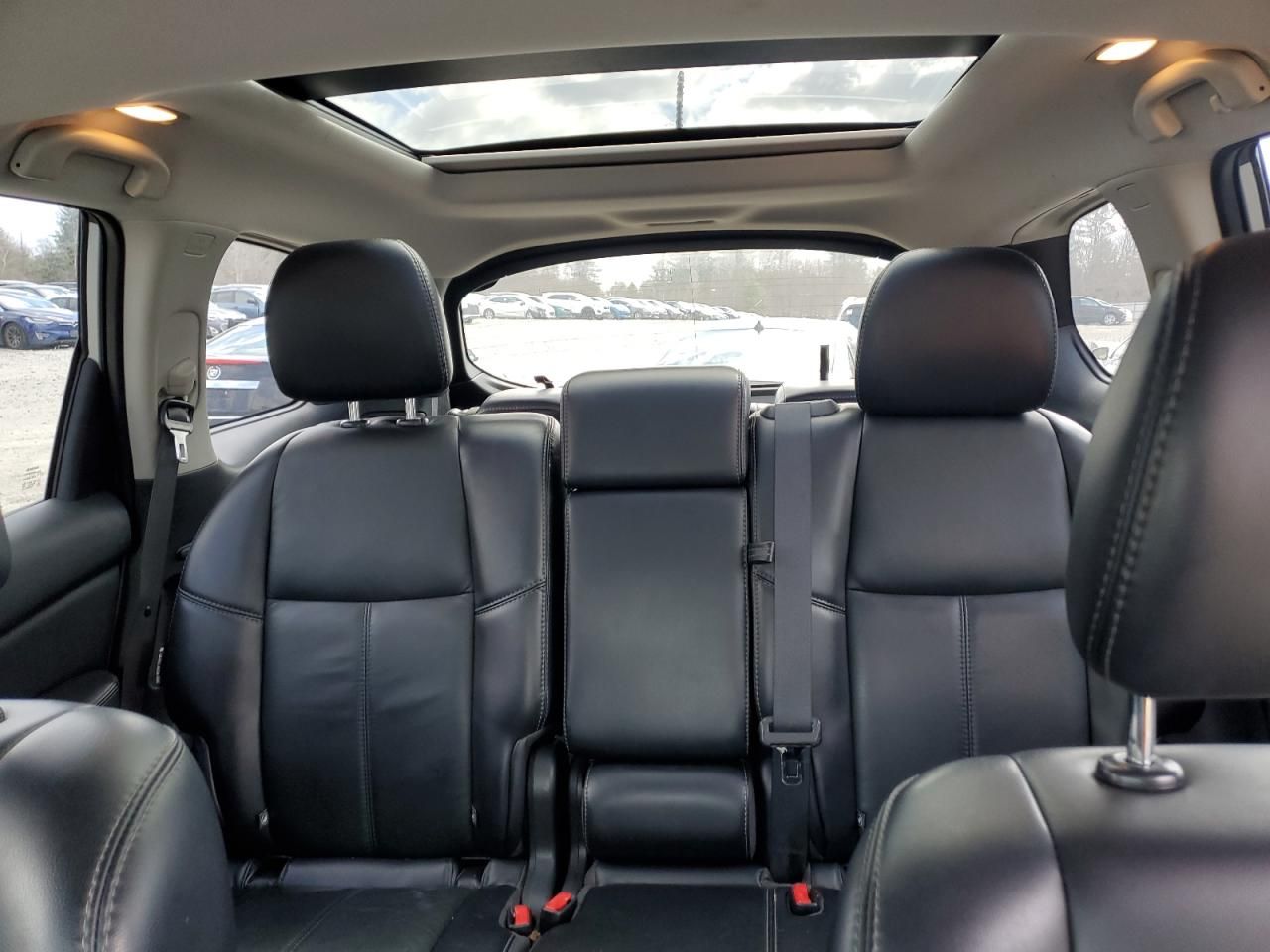 2018 Nissan Pathfinder s